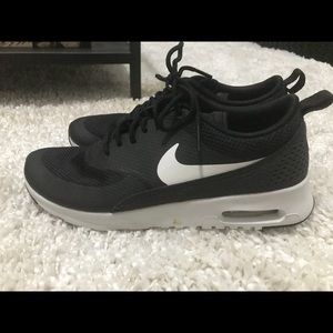 Nike Women’s Air Max Thea